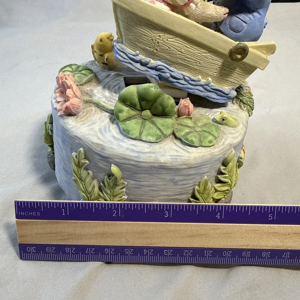 Vintage GLAMA Music Box Romantic Pigs in Rowboat Plays It's A Small World